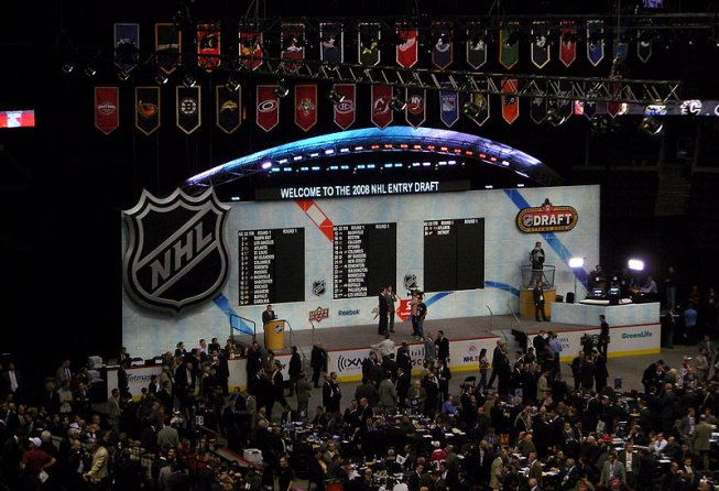 Predicting the Top 5 in the 2017 NHL Draft Predicting the Top 5 in the 2017 NHL Draft