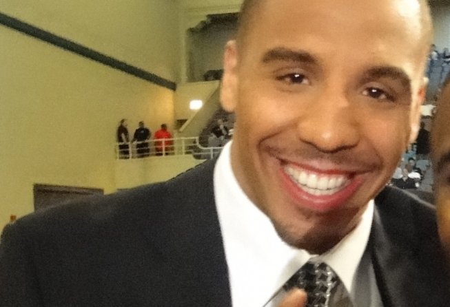 Ward vs Golovkin? Andre Contemplates His Next Move Andre Ward giving the no. 1 sign