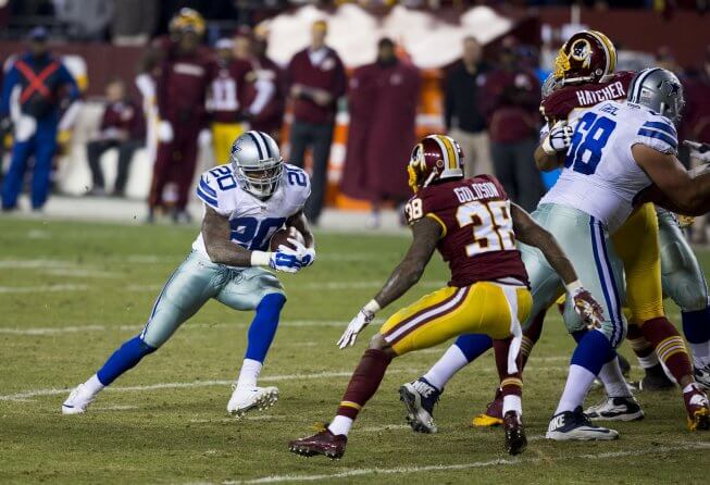 McFadden carrying the ball