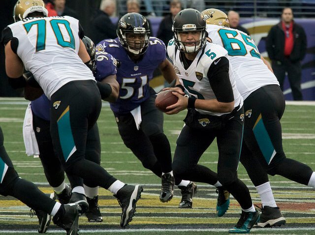 Jaguar QB Blake Bortles gets ready to hand the ball off