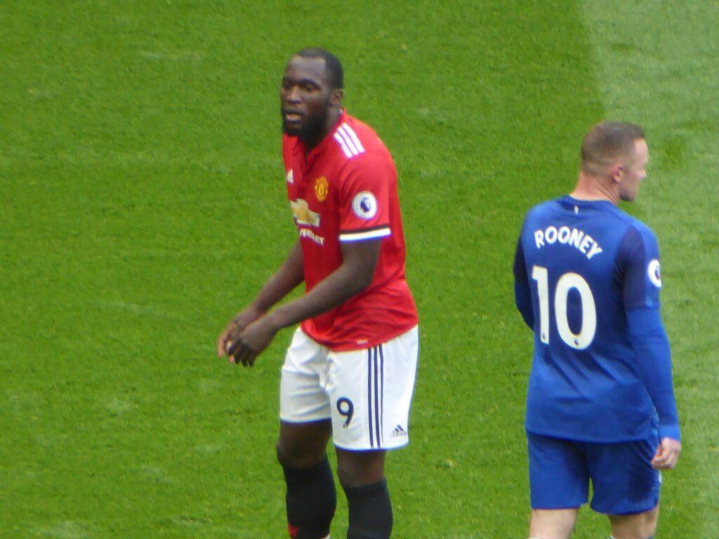 Man United's Romelu Lukaku and Everton's Wayne Rooney