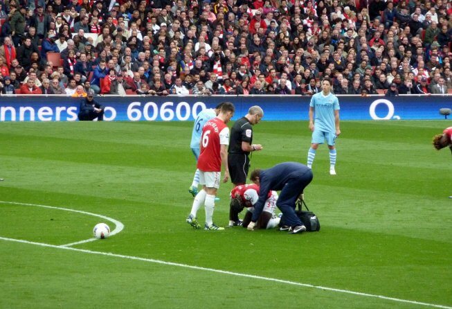 Arsenal struggles against Man City.