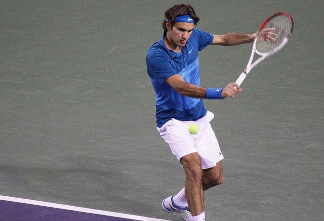 2018 Indian Wells Predictions & Analysis: Federer Defends Title, #1 Ranking Roger Federer plays a backhand