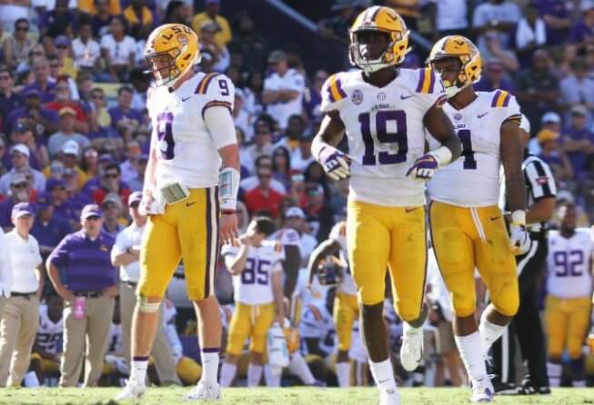 LSU QB Joe Burrow in the gun.