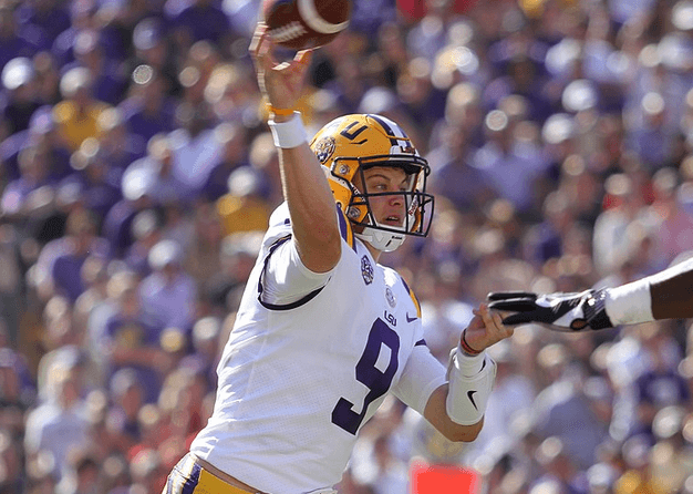 LSU QB Joe Burrow throwing a pass