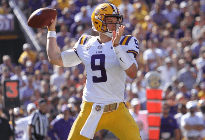 Joe Burrow throwing from the pocket