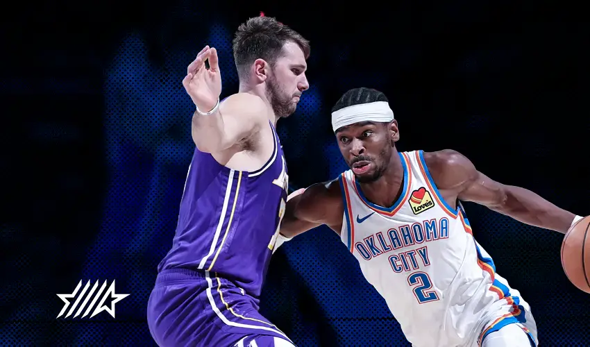 Dos jugadores de la NBA disputando una juegada de partido