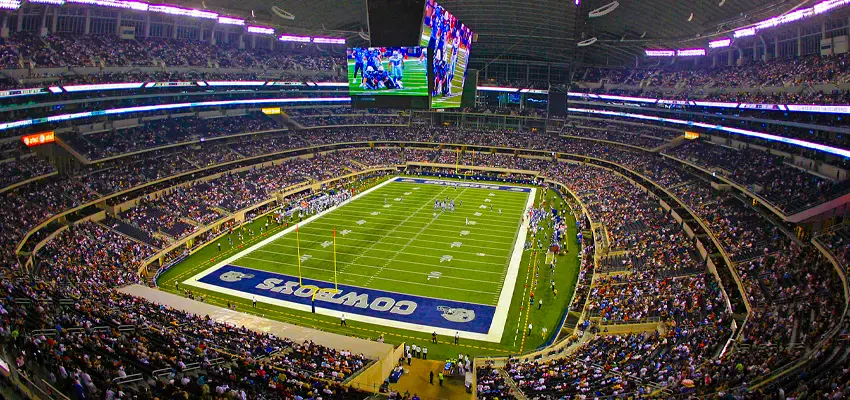 imagen del estadio de los Dallas Cowboys en un partido de la NFL